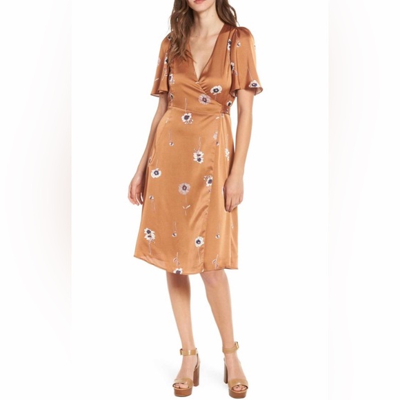 ASTR the Label Fiona Wrap Dress - Picture 2 of 6